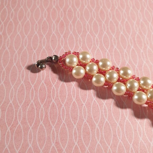 Vintage Handcrafted Faux Pearl Pink Beaded Bracelet Ball Socket Clasp Closure - Picture 2 of 7